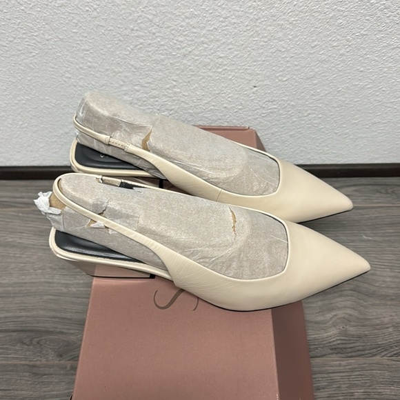 Franco Sarto Gena Slingback Pointed Toe Pump - Picture 6 of 7